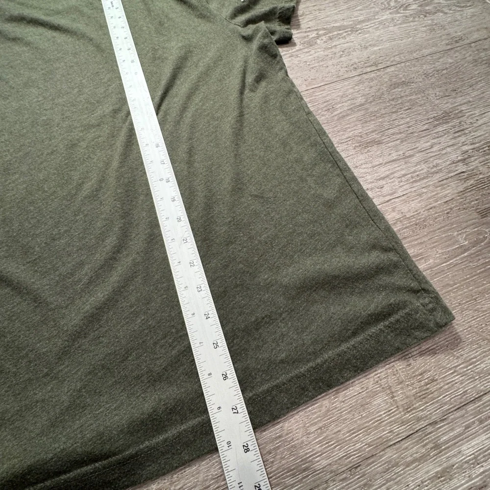 Banana Republic Shirt Mens Large Olive Green Cotton Northwest Bear Gorpcore Tee